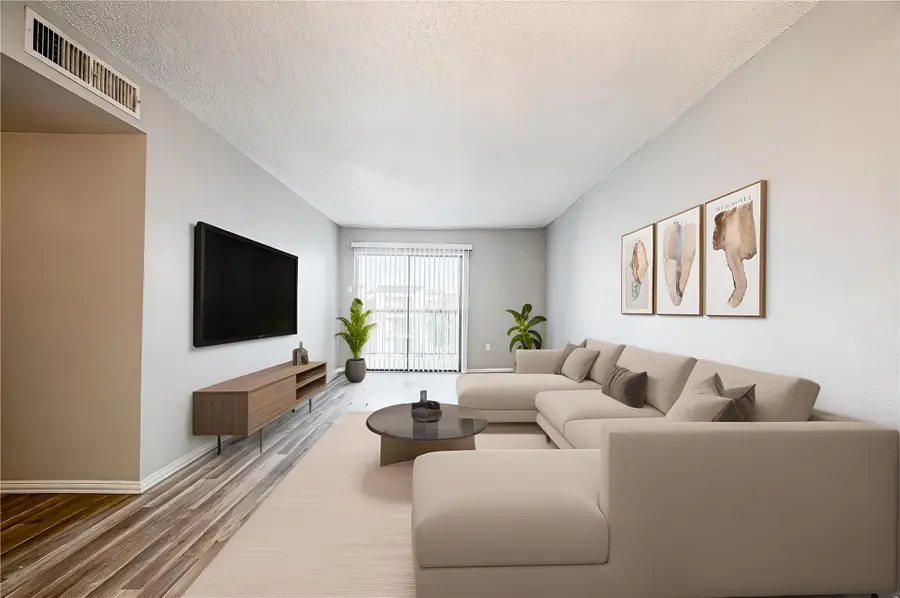 2818 S Bartell Drive #39, Houston, TX 77054 - Image #3