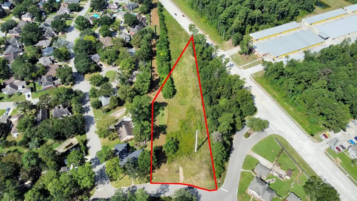 828 N Rivershire Drive, Conroe, TX 77304 - #1