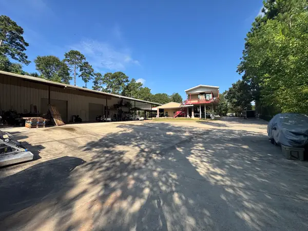9800 Ramzi Drive, Conroe, TX 77303