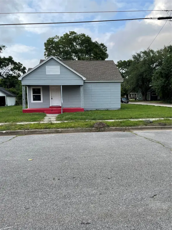 347 E Elgie Street, Beaumont, TX 77705