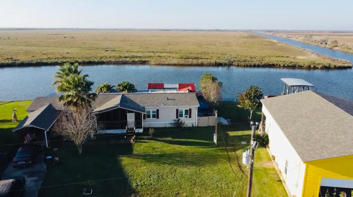 627 Port Road, Angleton, TX 77515 - Image #1