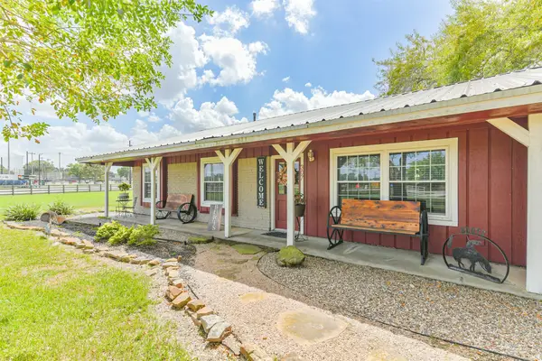 307 W Hufsmith Road, Tomball, TX 77375