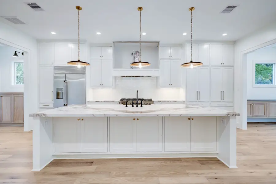 2031 Saxon Drive, Houston, TX 77018 - #2