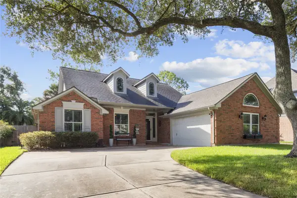 910 Knotty Elmwood Trail, Houston, TX 77062