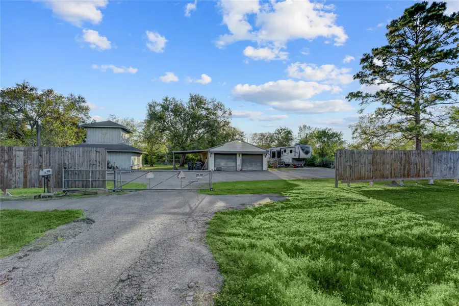 300 Mustang Road, Alvin, TX 77511 - #3