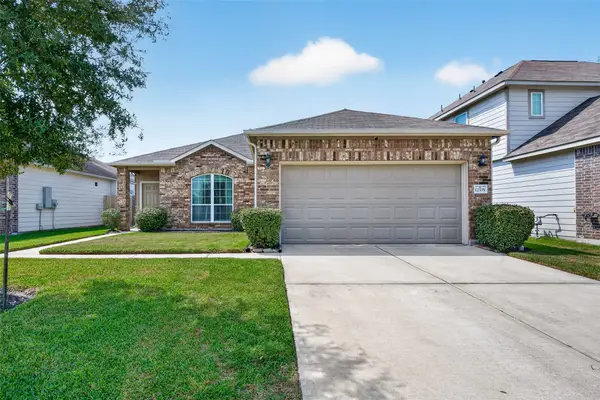 12335 King Henry Dr, Houston, TX 77044
