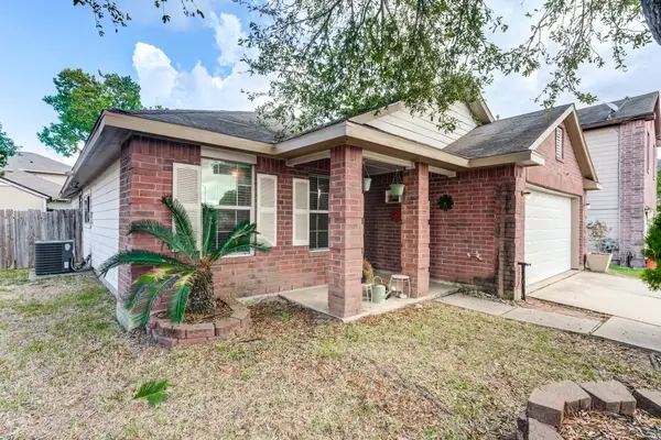 3811 Water Canyon Road, Baytown, TX 77521