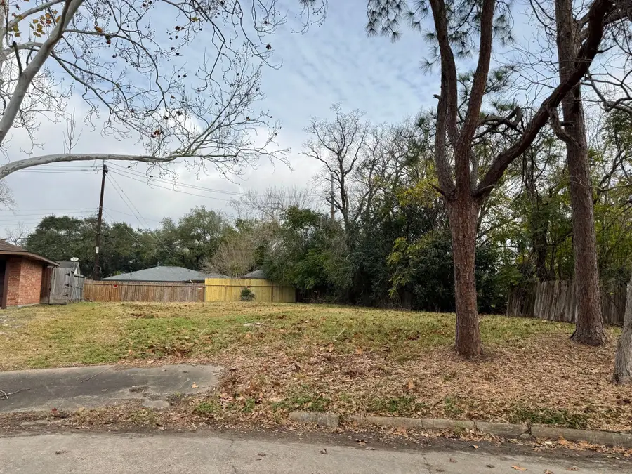 5502 Grape Street, Houston, TX 77096 - Image #2