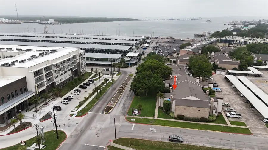 7014 N Holiday Drive, Galveston, TX 77550 - #2