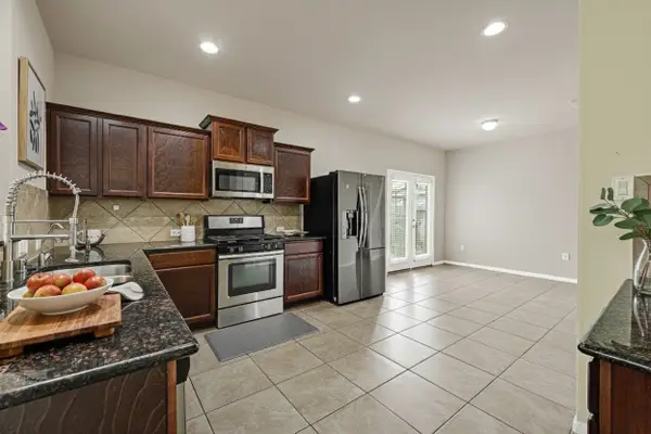 1933 Howth Avenue, Houston, TX 77051