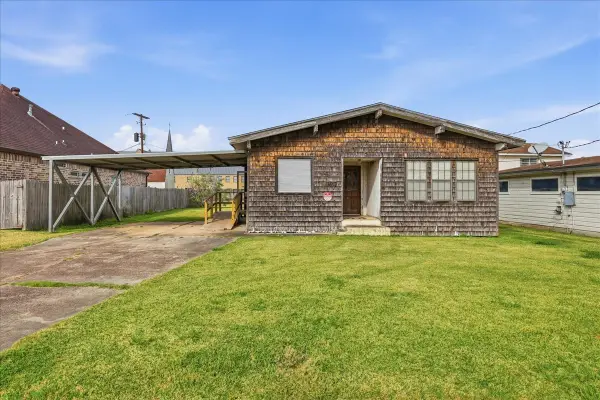 2126 7th Street, Port Neches, TX 77651