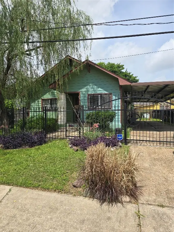 7106 Tierwester Street, Houston, TX 77021