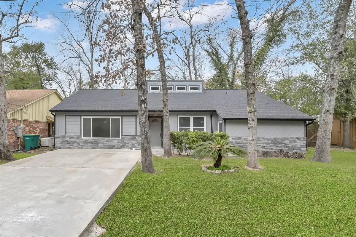 13 Moon Valley Court, Panorama Village, TX 77304 - #1