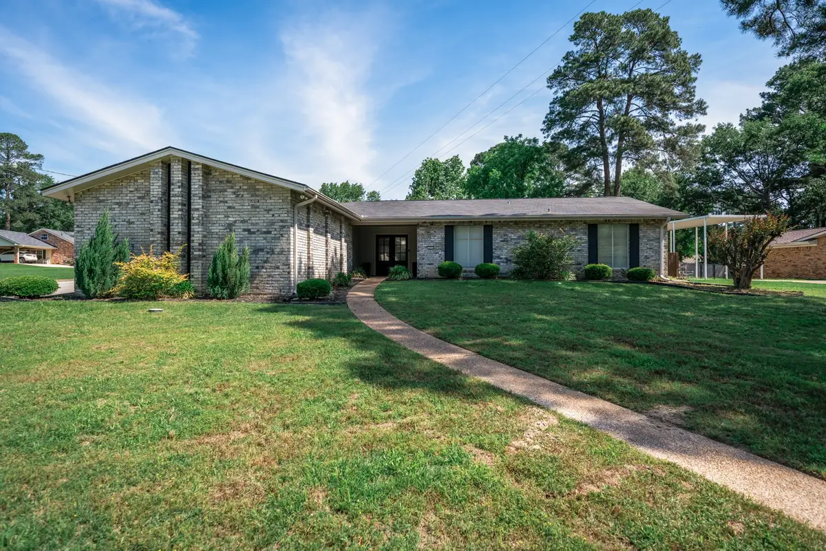 317 E Robinwood, White Oak, TX 75693 - #1