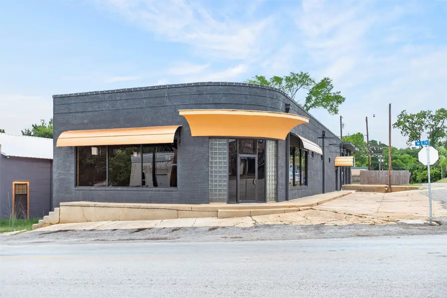 112 E Goliad Avenue, Crockett, TX 75835 - #2