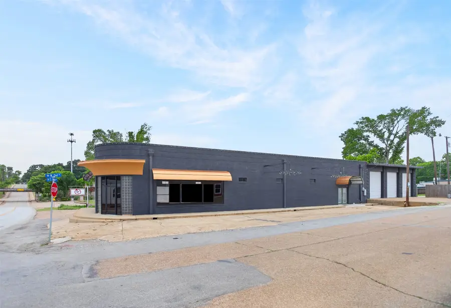 112 E Goliad Avenue, Crockett, TX 75835 - #3
