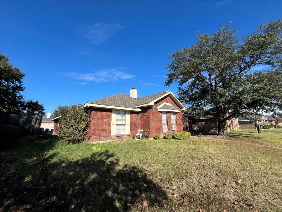 2621 Primrose Lane, Rowlett, TX 75089 - Image #2