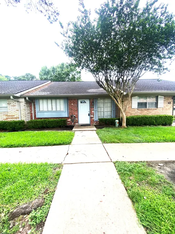 1102 W Tri Oaks Lane #103, Houston, TX 77043