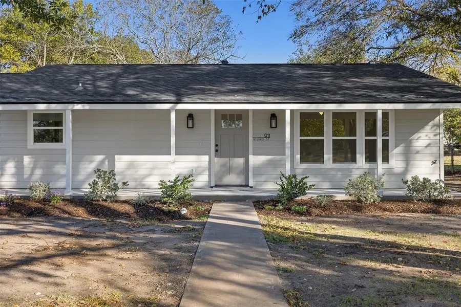 911 Eilers Street, Schulenburg, TX 78956 - #2