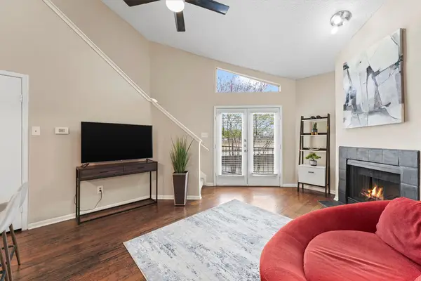10855 Meadowglen Lane #729, Houston, TX 77042