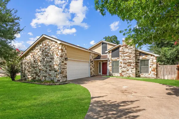 8708 Greenleaf Drive, College Station, TX 77845