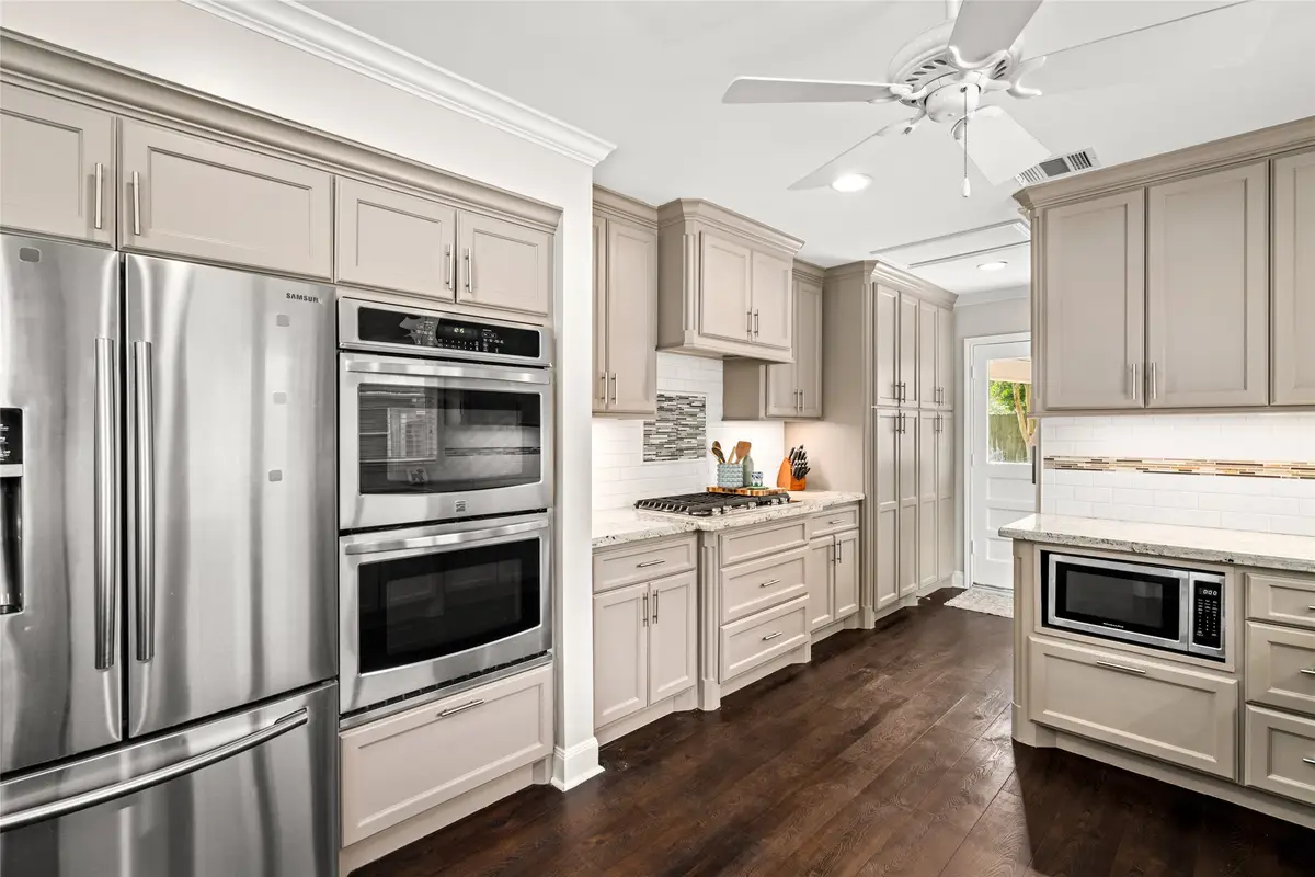 7805 Valley View Lane, Houston, TX 77074 - Image #1