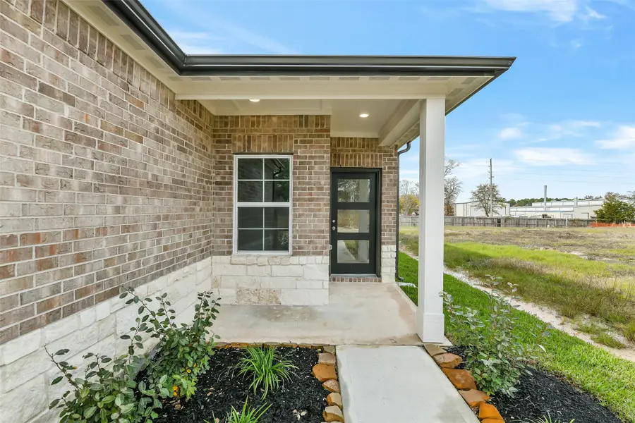 245 Harlingen Drive, Magnolia, TX 77354 - Image #3