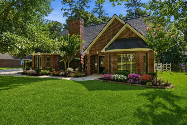 2312 Hollowbrook Lane, Conroe, TX 77384