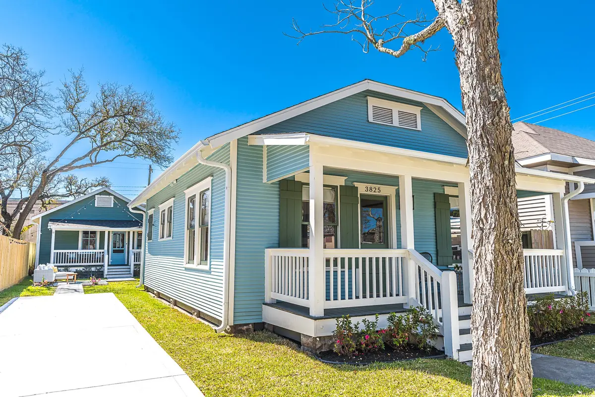 3825 Avenue N 1/2, Galveston, TX 77550 - #1
