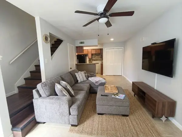 2100 Wilcrest Drive #119, Houston, TX 77042
