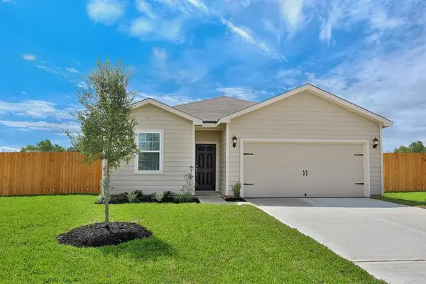 928 Lake View Circle W, Brookshire, TX 77423