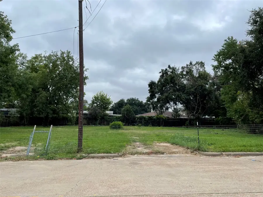 2102, 2106 Tuam Street, Houston, TX 77004 - Image #3