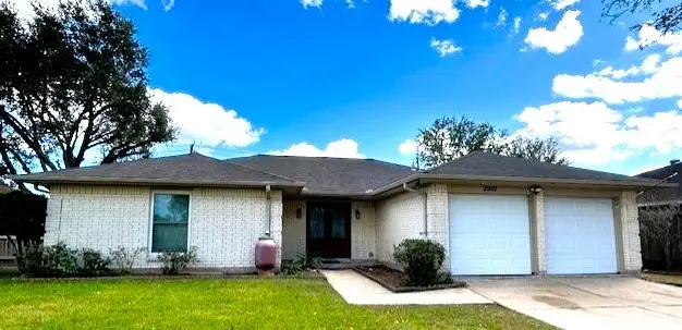 2901 Crane Drive, Pearland, TX 77581 - Image #1