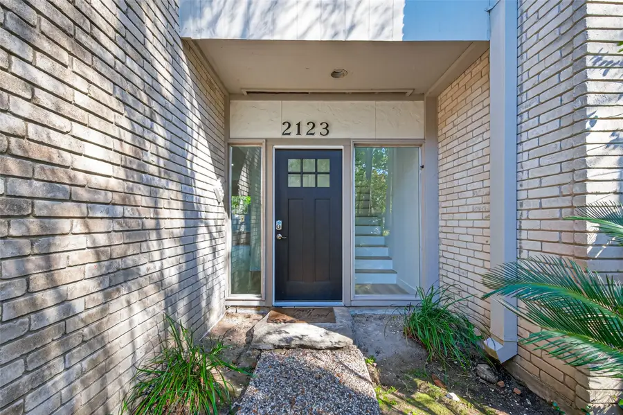 2123 Lake Village Drive, Houston, TX 77339 - Image #3