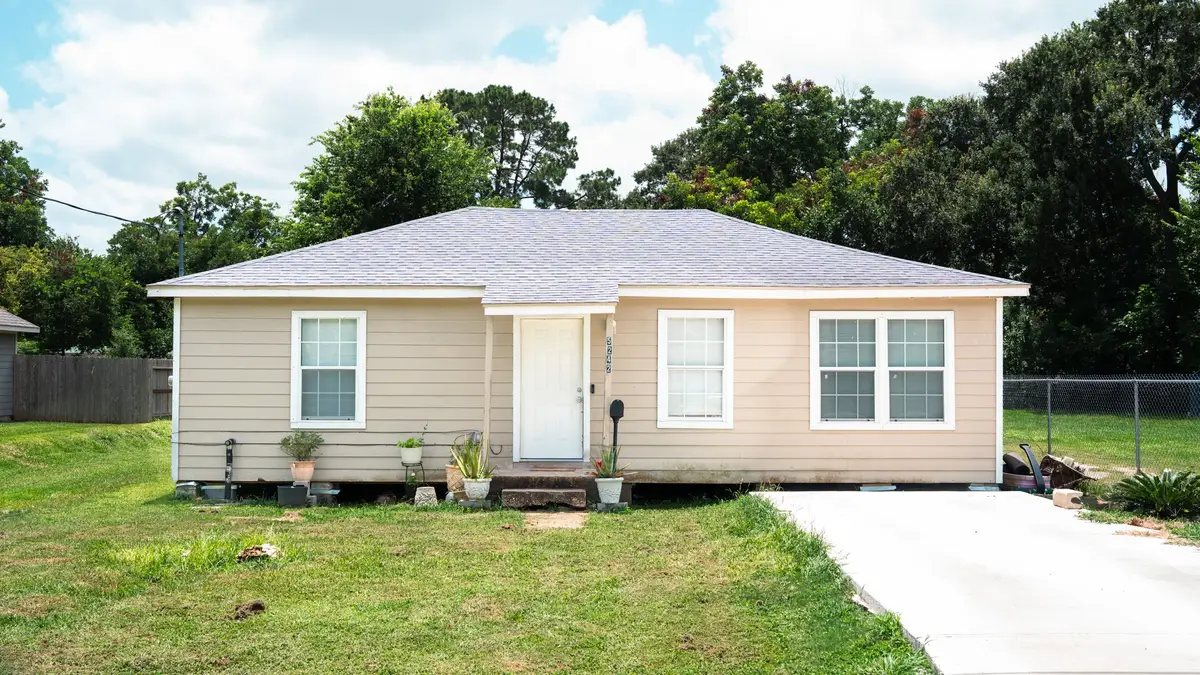 5242 Carmen Street, Houston, TX 77033 - #1