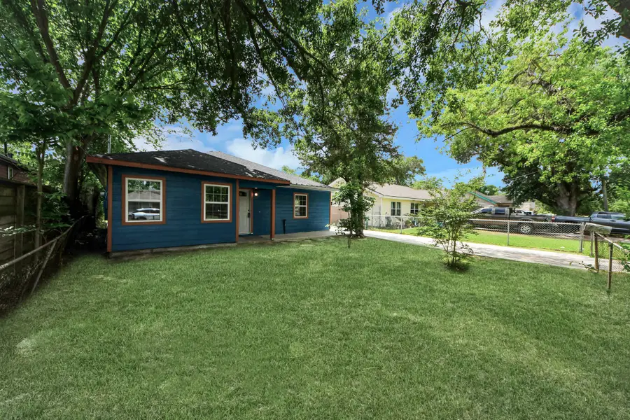 135 Rustic Drive, Pasadena, TX 77502 - #2