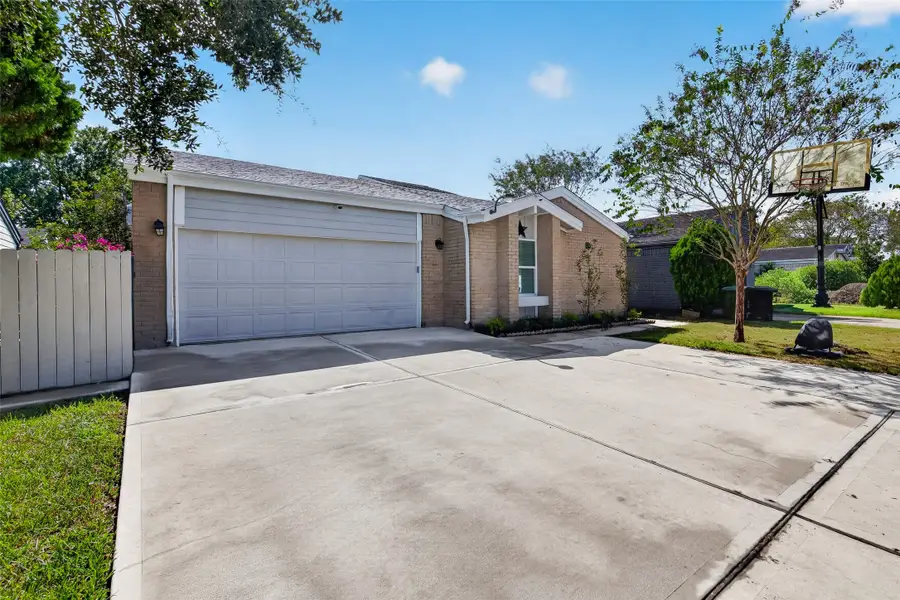 6323 Dawnridge Drive, Houston, TX 77035 - #2