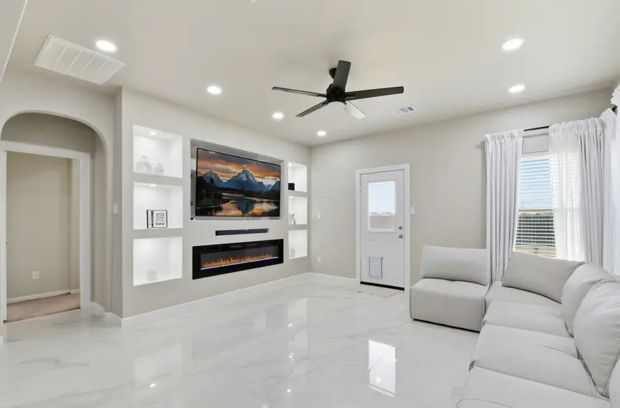 8701 Explorer Drive, Texas City, TX 77591 - Image #2