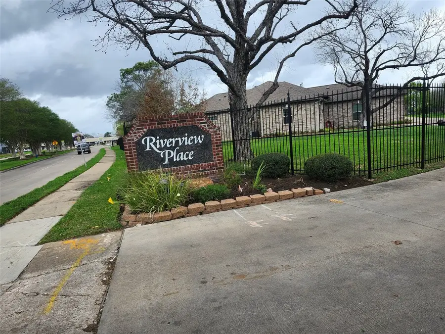 11285 Riverview Way, Houston, TX 77042 - #2