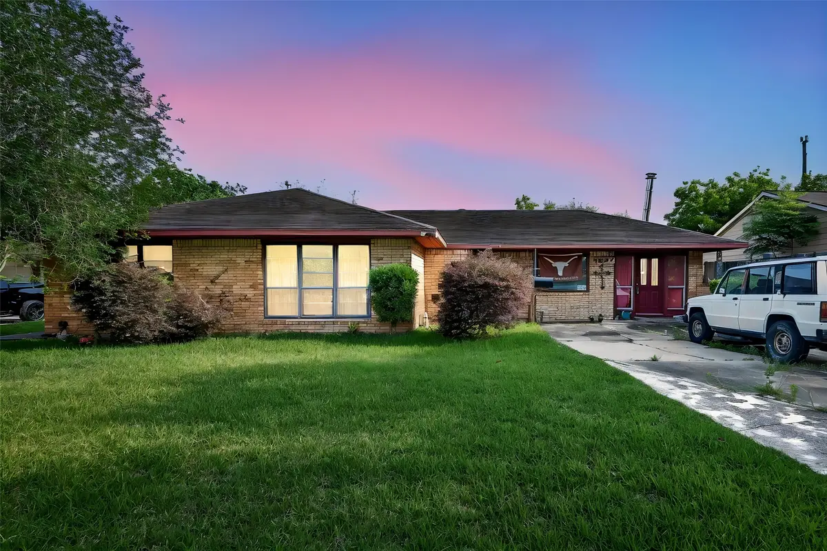 5927 Clarewood Drive, Houston, TX 77081 - #1