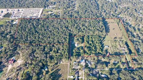 585 County Road 3796, Cleveland, TX 77328