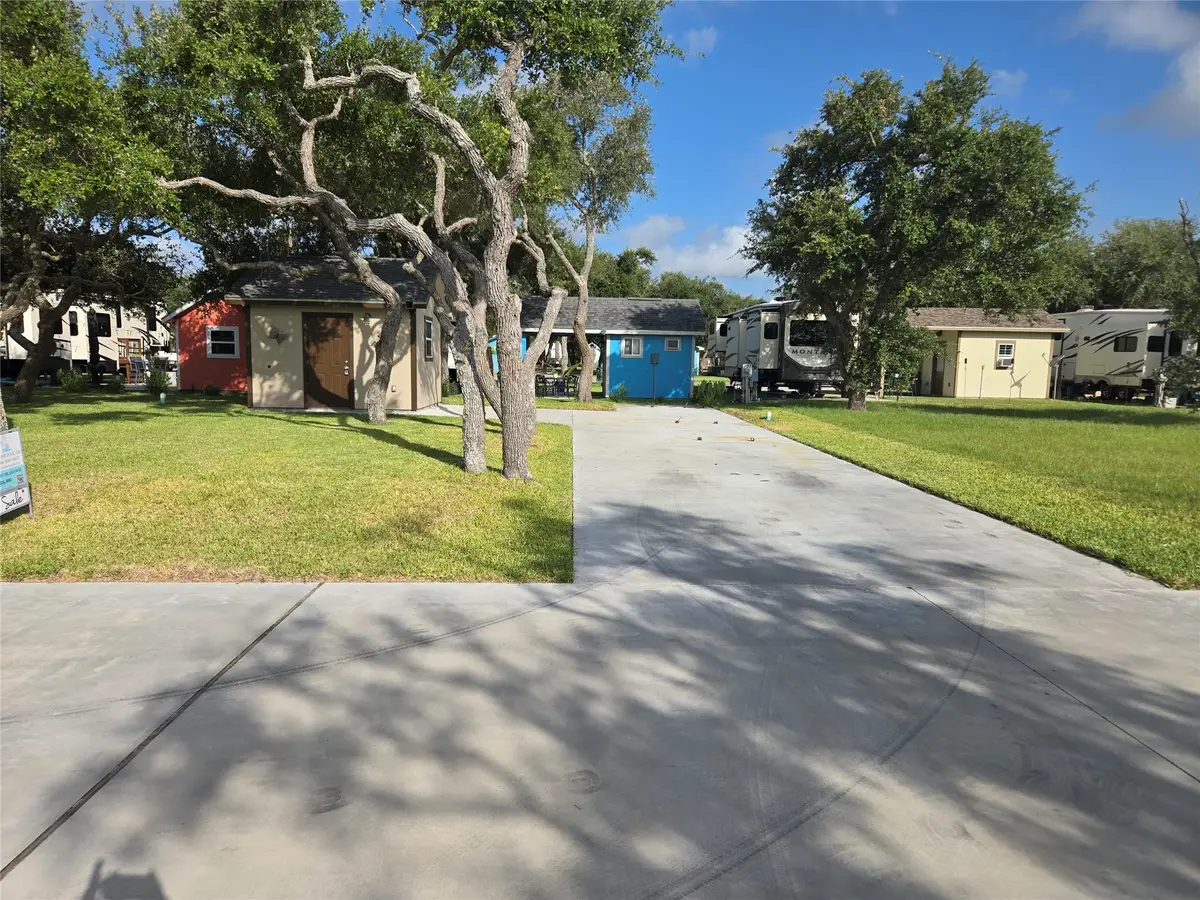 1406 W Corpus Christi Street, Rockport, TX 78382 - #1