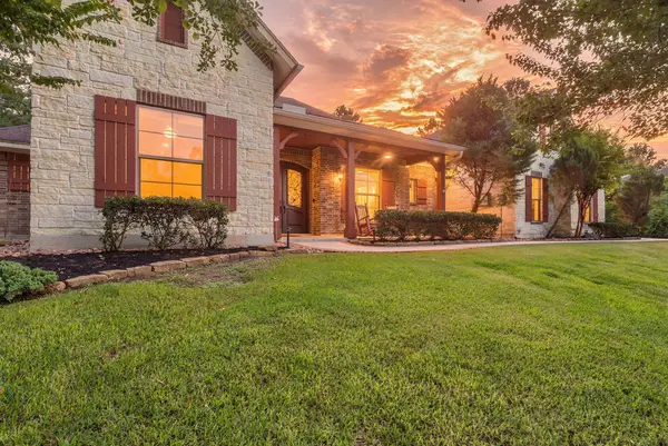 26123 E Crown Crossing Drive, Montgomery, TX 77316