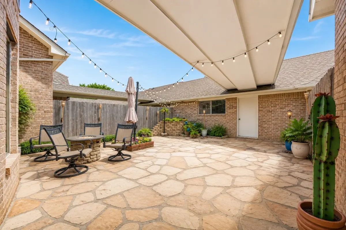 2411 Clippers Square, Houston, TX 77058 - #1