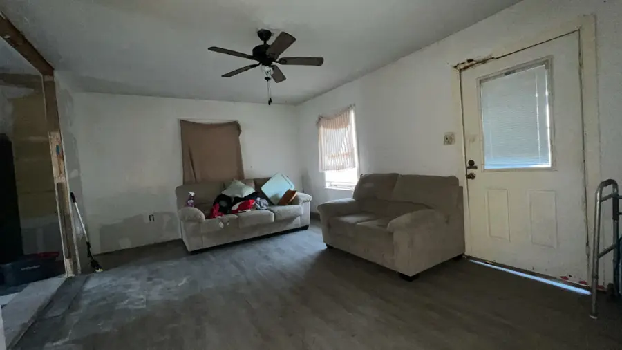 1301 Hempstead Avenue, Pasadena, TX 77506 - #2