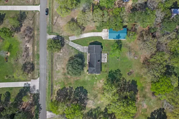 210 Commanche Trail, Wallisville, TX 77597