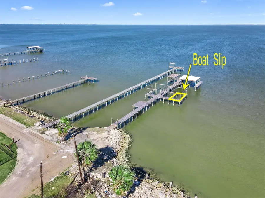 2211 Avenue A, San Leon, TX 77539 - #3