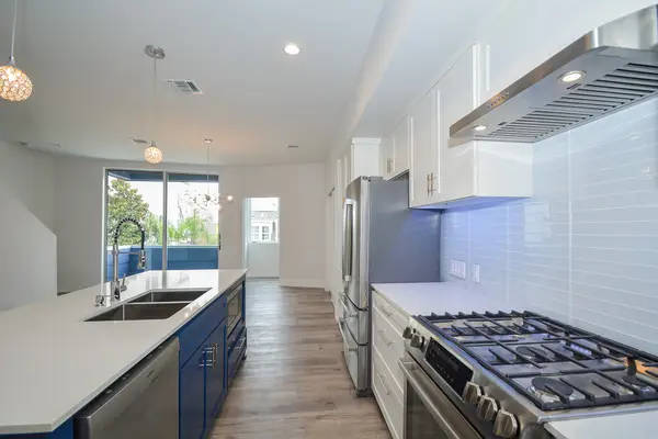 1905 Oakdale Street, Houston, TX 77004