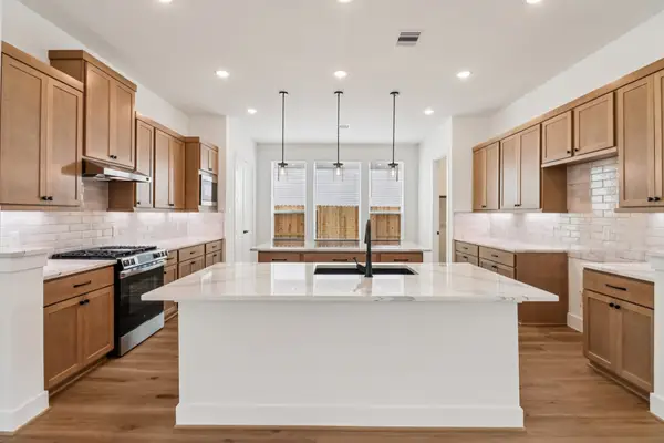 9729 Roaring River Falls Lane, Porter, TX 77365