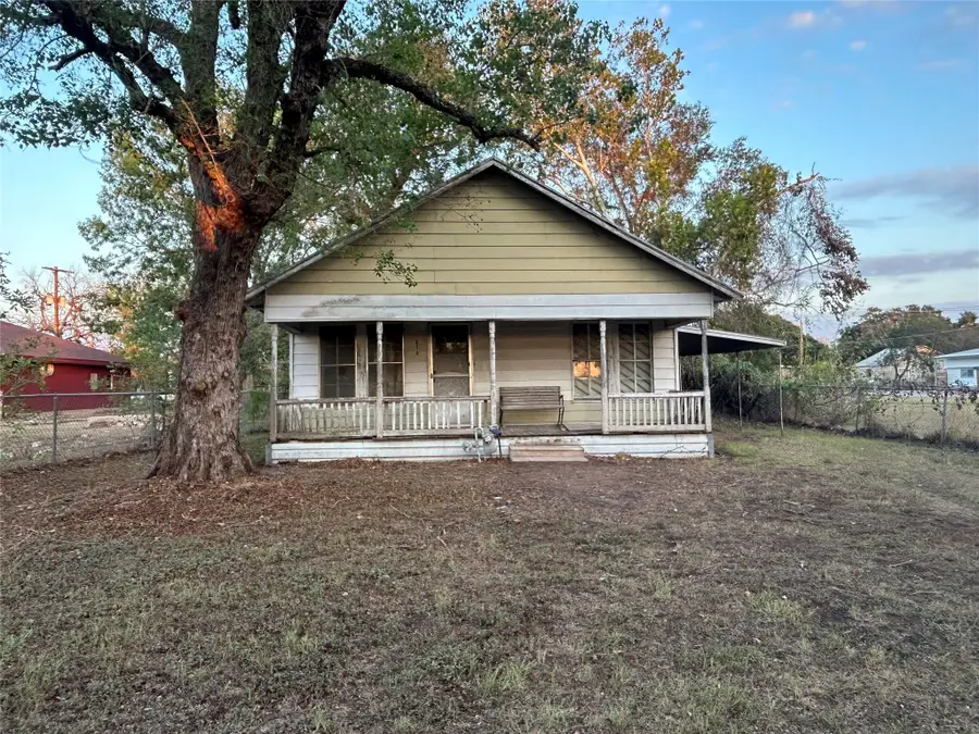 836 7th Street, Hempstead, TX 77445 - #3